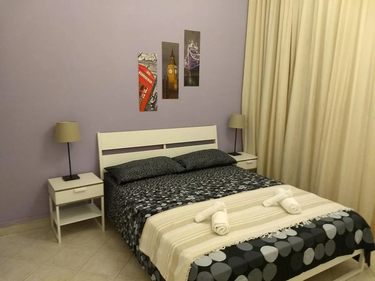 Amoraroma, Economy Guest House With Shared Bathrooms