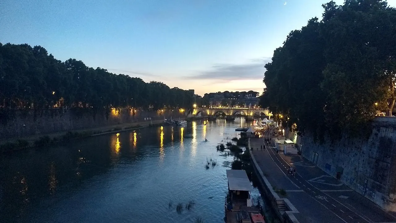 Amoraroma, Economy Guest House With Shared Bathrooms 3*, Rome