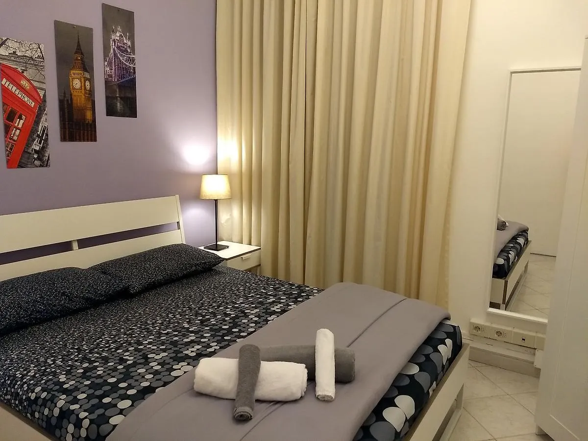 Amoraroma, Economy Guest House With Shared Bathrooms 3*, Rome