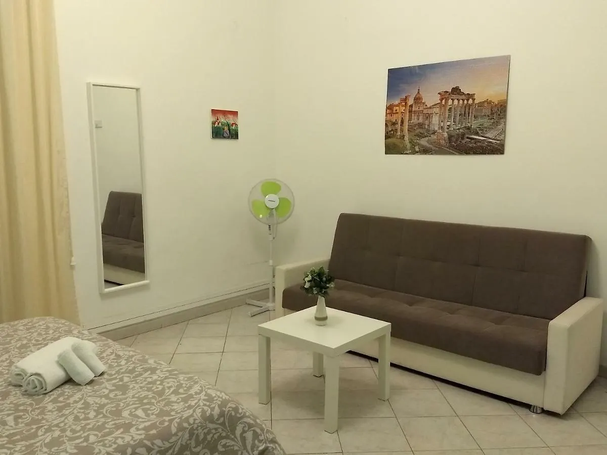 Amoraroma, Economy Guest House With Shared Bathrooms