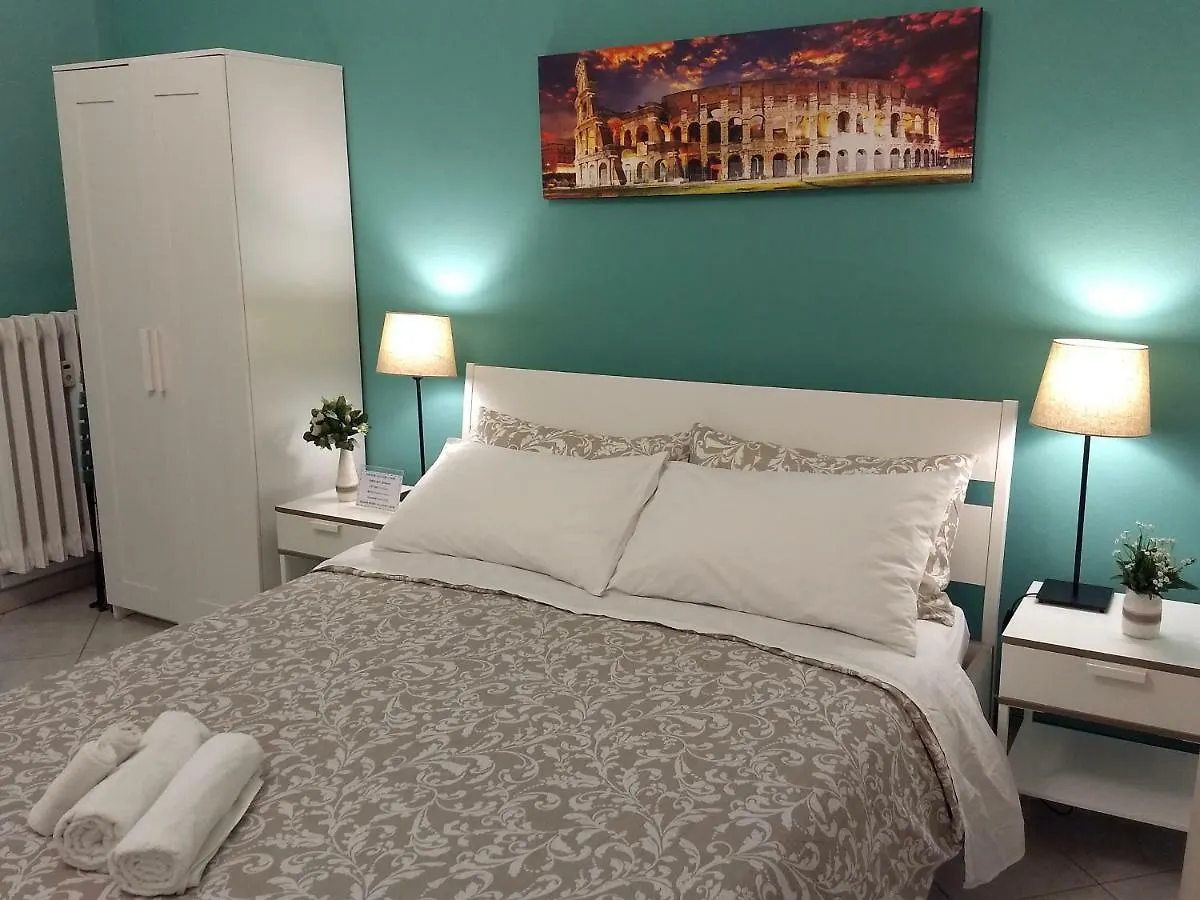 ***  Amoraroma, Economy Guest House With Shared Bathrooms Italy