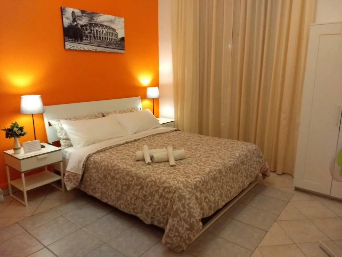 Amoraroma, Economy Guest House With Shared Bathrooms 3*, Rome Italy