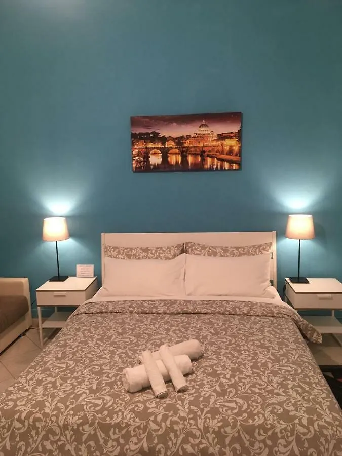 Amoraroma, Economy Guest House With Shared Bathrooms إيطاليا